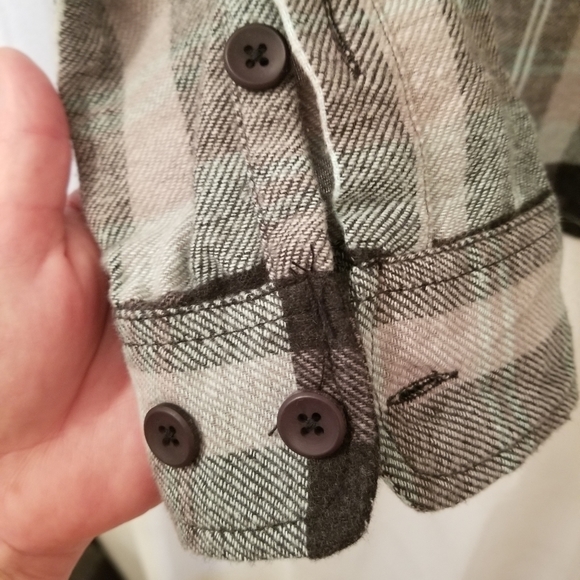 Grey flannel shirt - Picture 7 of 12